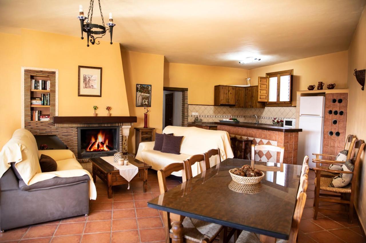 Cortijo Puerta Casas Rurales ออร์กิวา ภายนอก รูปภาพ
